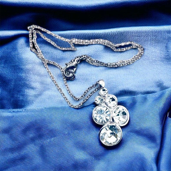 Vintage Rhinestone Silver Bezel Set Necklace - Picture 2 of 6